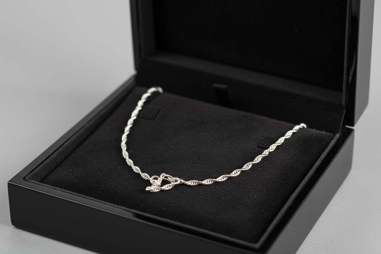 Eviselle gold and silver chain collection