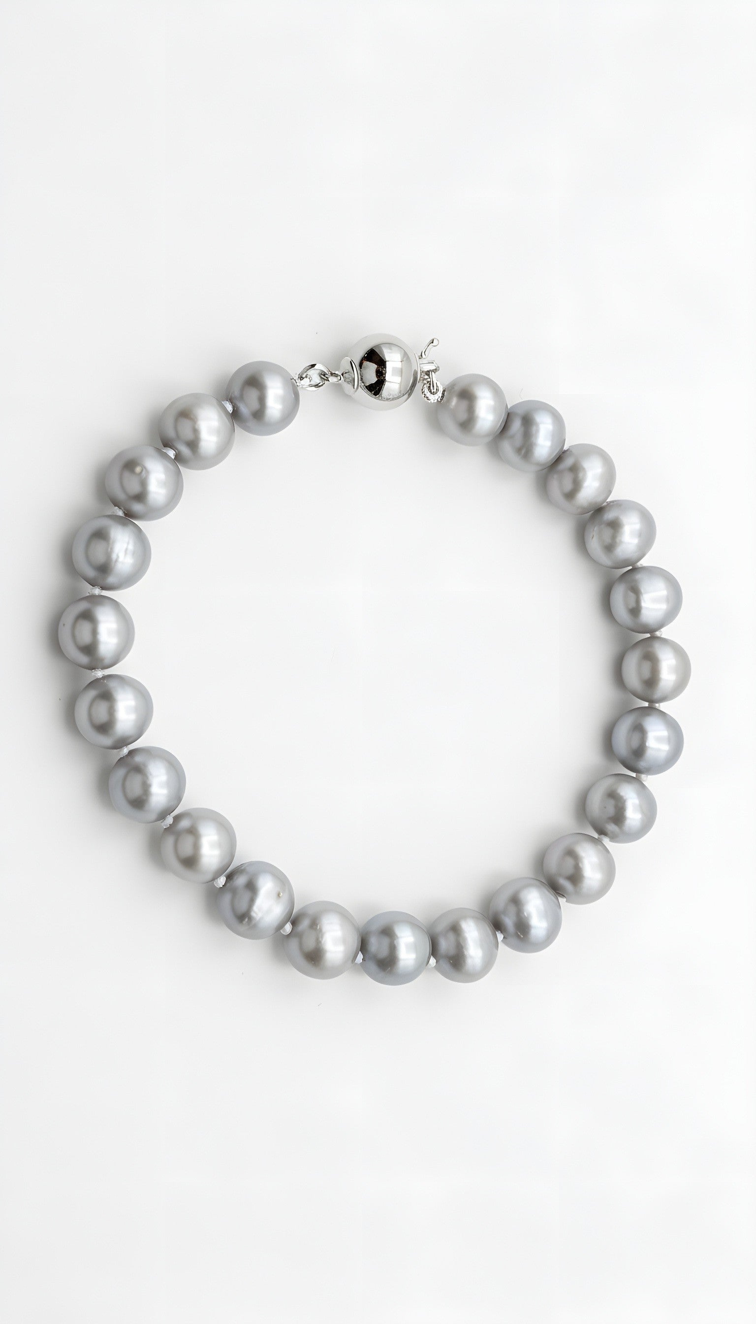 Grey freshwater pearl bracelet with sterling silver lock